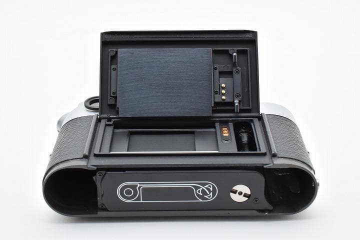 50285E ほぼ未使用!新品級美品! LEICA M6 0.72 ライカ 純正 - メルカリ