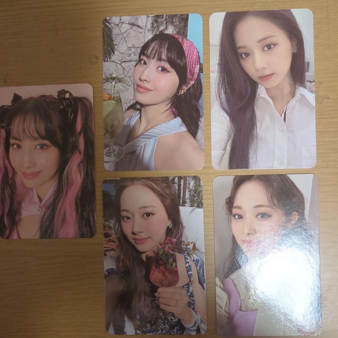 Twiceツウィ3枚＋モモ2枚 - メルカリ