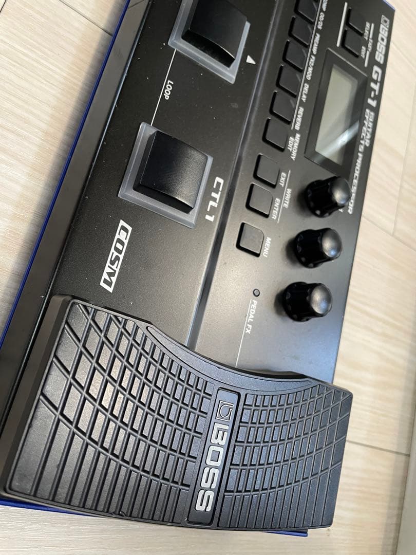 BOSS GT-1 マルチエフェクター 箱・説明書・アダプター付きの通販はau