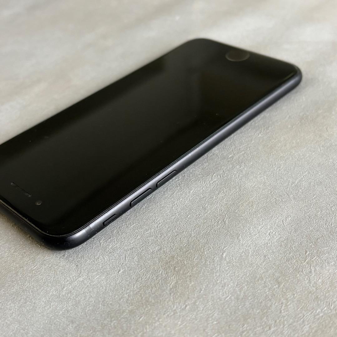 iPhone SE2 黒 256GB SIMフリー 香港版