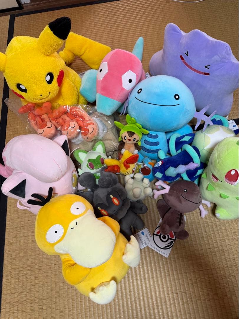 ポケモンぬいぐるみ　16体　まとめ売り　ピカチュウ PP165 ピカチュウ（メスのすがた）（S）｜三英貿易株式会社
