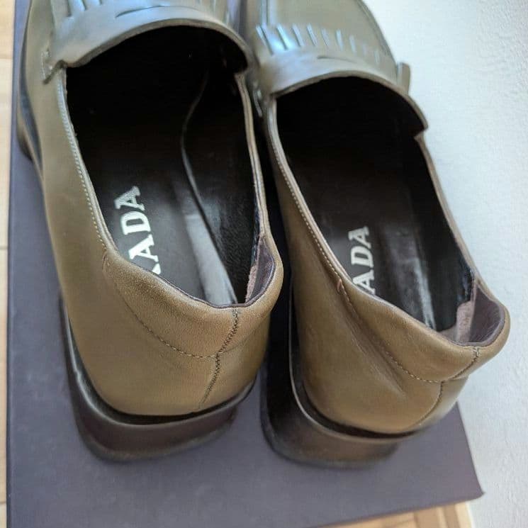 PRADA フリンジ厚底ローファー 36.5 カーキ 美品 プラダ 23.5cm