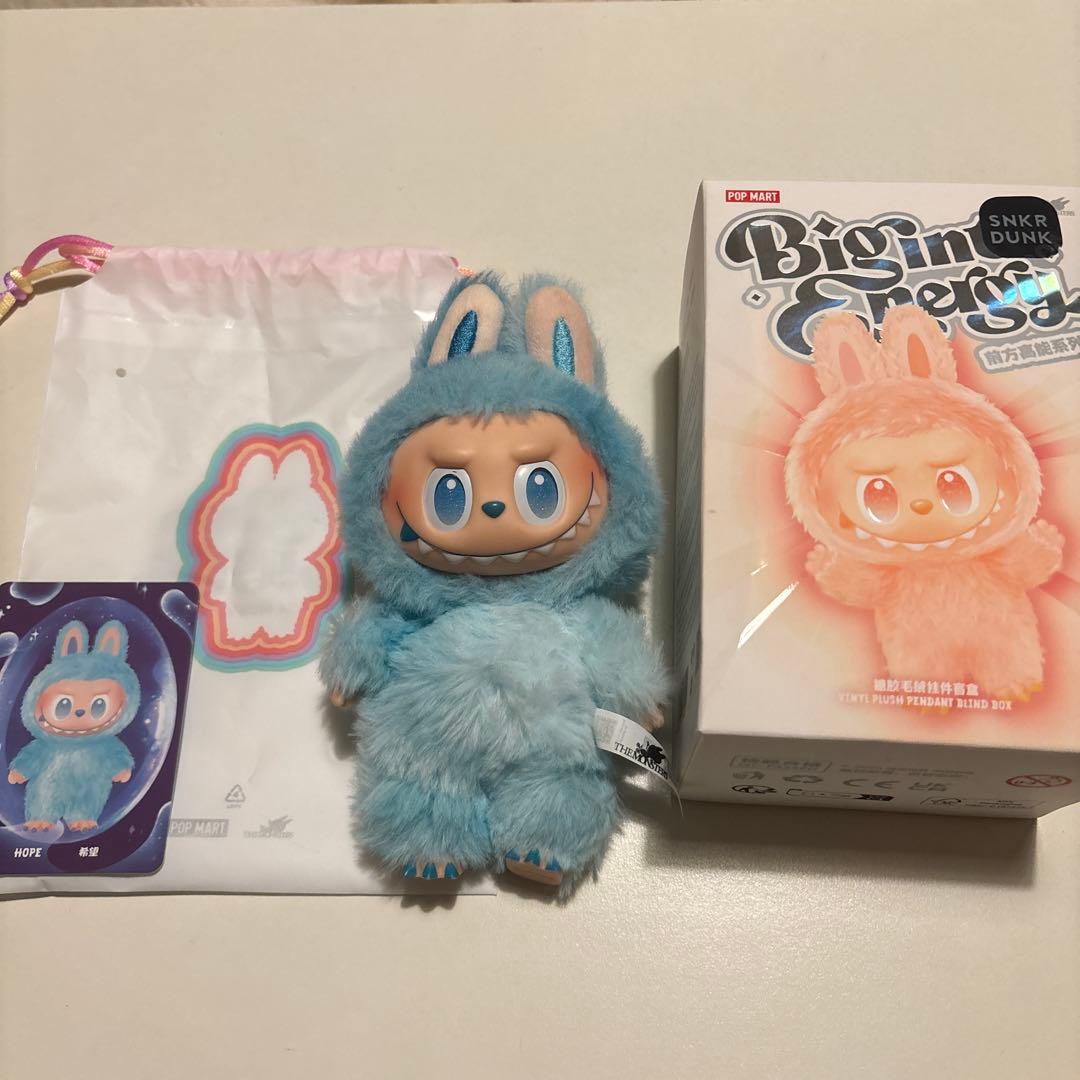 正規品 LABUBU ラブブ 水色 - メルカリ