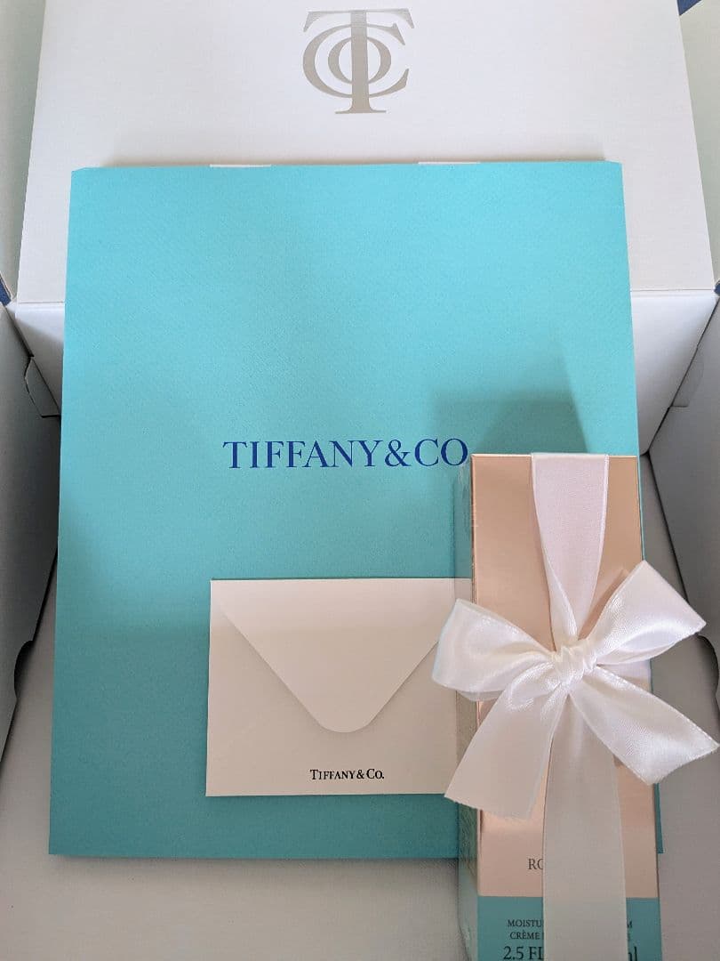 新品未開封ティファニーローズゴールドモイスチャライジングハンド