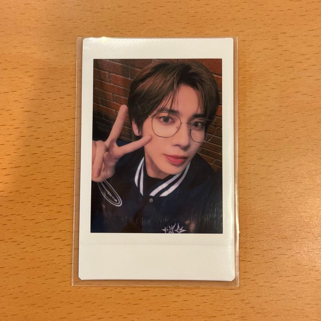 TXT トゥバ チェキ ACT TOMORROW テヒョン Ver.2 - メルカリ