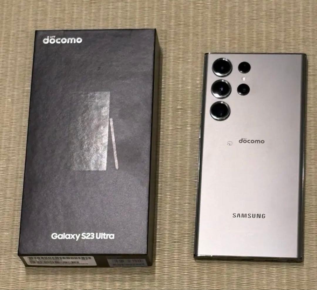 ちかつ　美品　Galaxy S23 Ultra 256GB docomo Galaxy S 新品同様 S23 Ultra クリーム 12GB 256GB SIMフリー 2億画素