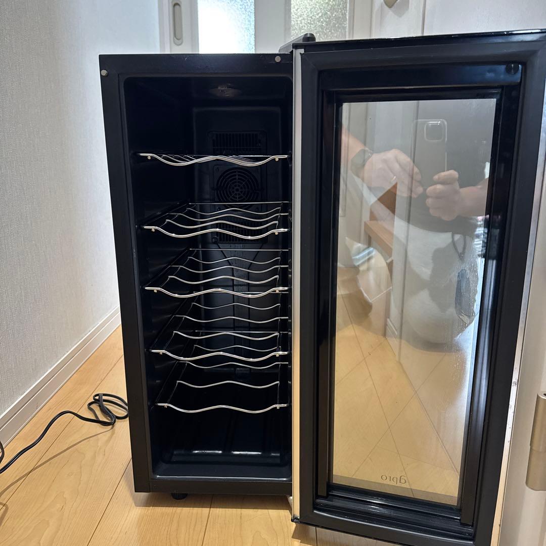 め*け様 apro アプロ ワインセラー ガラス扉 6棚 - メルカリ