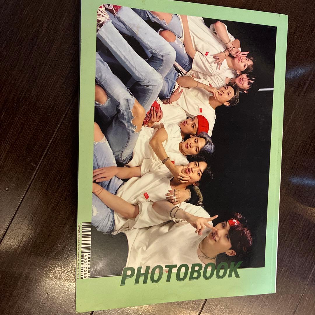 K-POPアイドル フォトブックとカップセット - メルカリ