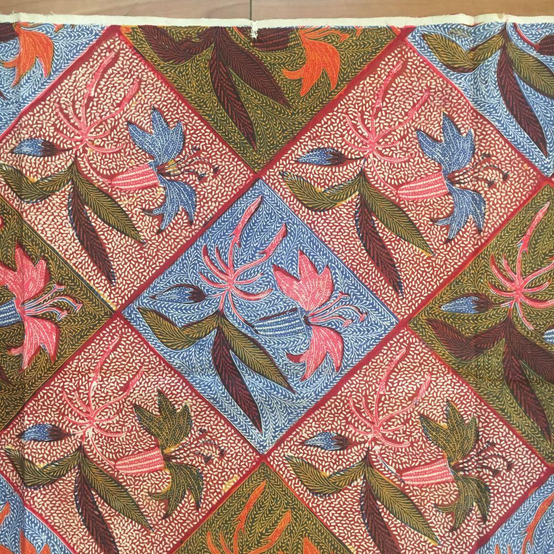 古布 ジャワ更紗（バティック）戦前 プカロンガン 菱ユリ紋 - メルカリ