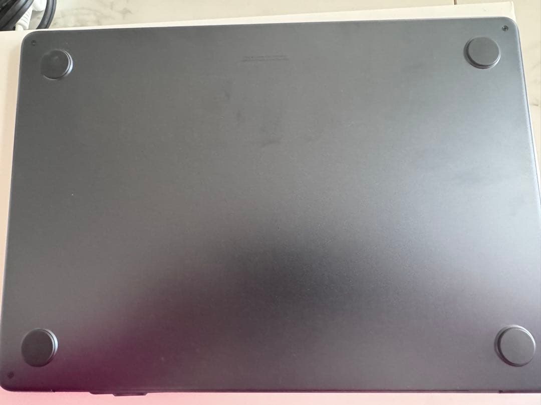 Apple MacBook Air 13.6inch M2チップ