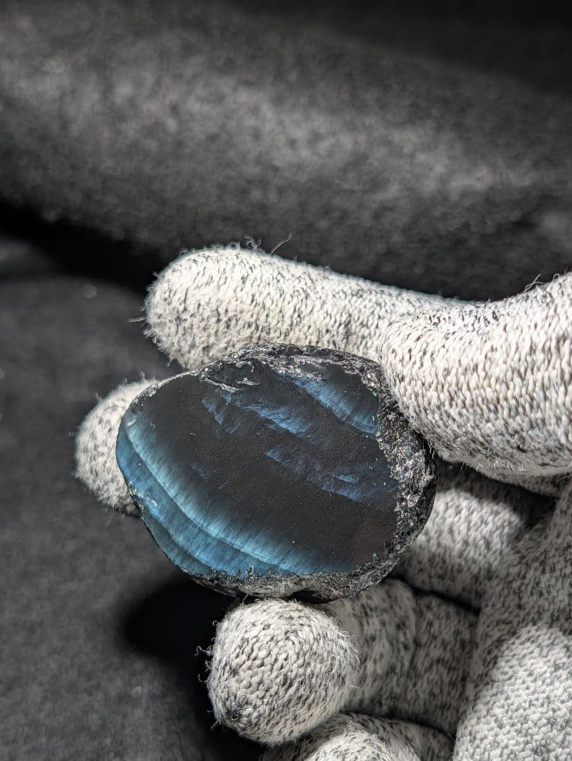 研磨品】十勝石玲瓏 北海道産レインボーオブシディアン 十勝石 玲瓏石