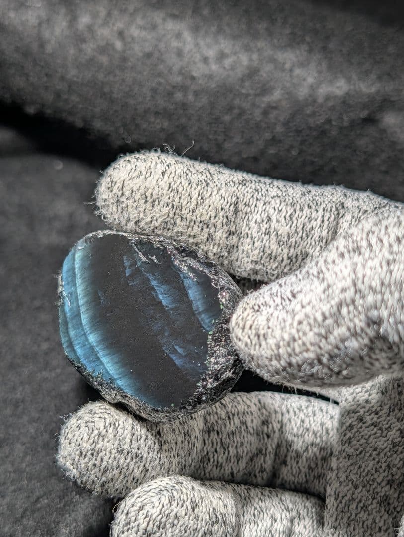 研磨品】十勝石玲瓏 北海道産レインボーオブシディアン 十勝石 玲瓏石