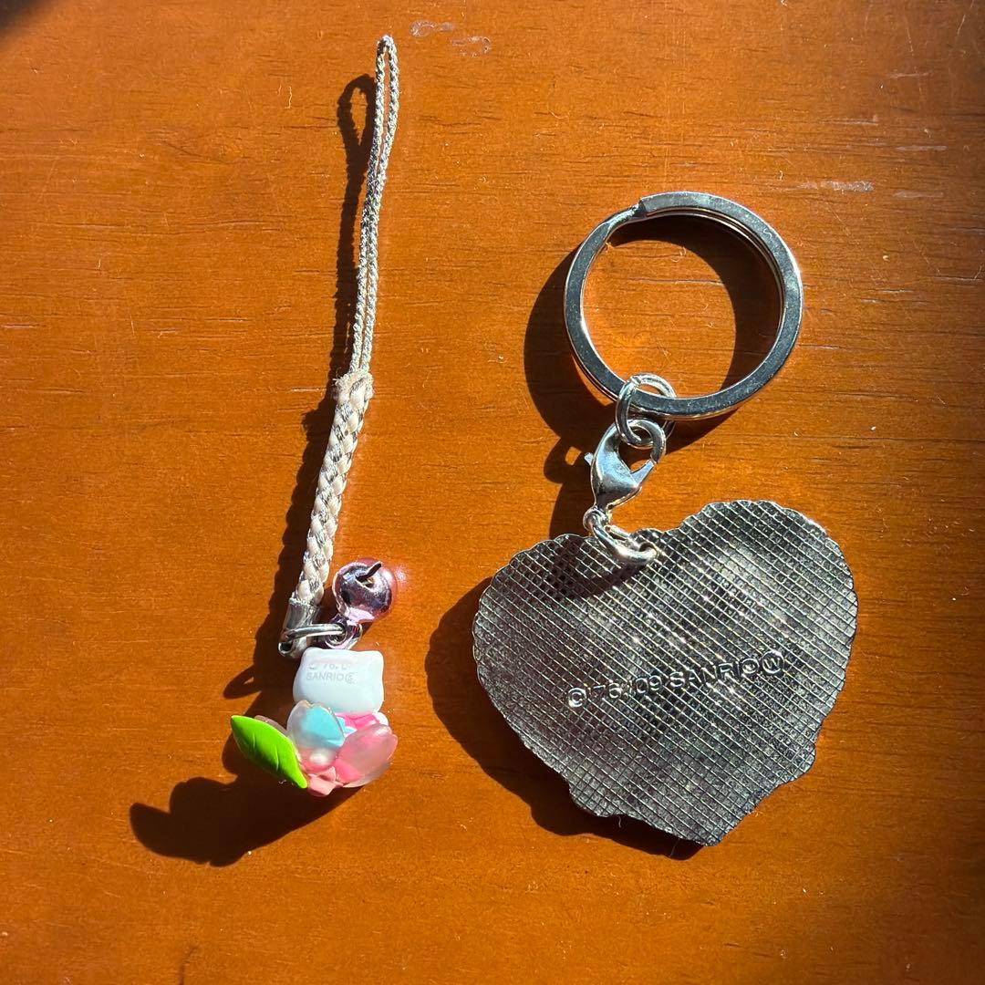 ハローキティ ハート型キーホルダー ストラップ - メルカリ