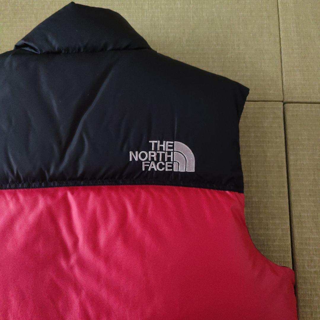 THE NORTH FACE ダウンベスト 赤黒 700 - メルカリ