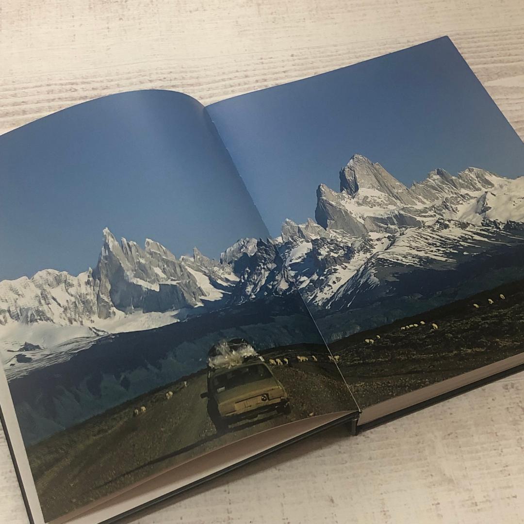 貴重な第一版‼️ パタゴニア 記念本 Unexpected 日本語版 - メルカリ