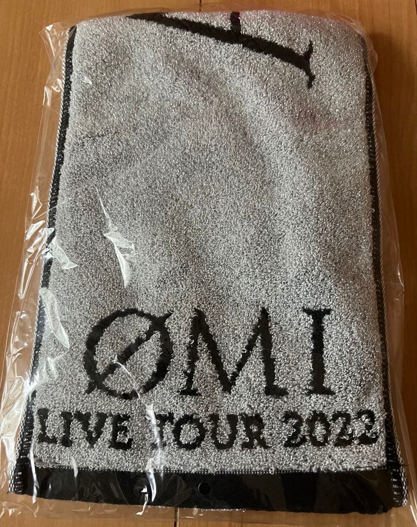 登坂広臣 ØMI マフラータオル ANSWER - メルカリ