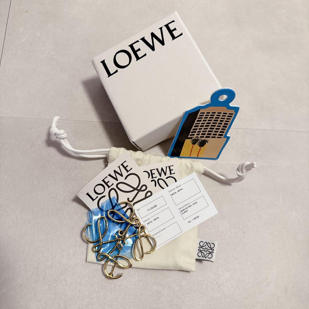 LOEWE＊ゴールド ブローチ LOEWE（ロエベ） [新品/ラッピング済] ブローチ アナグラム ゴールド