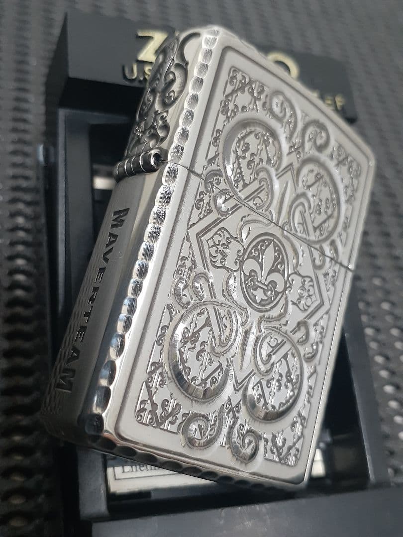 希少。MAVERTEAM アーマー Zippo。5面彫刻.シャインレイカット