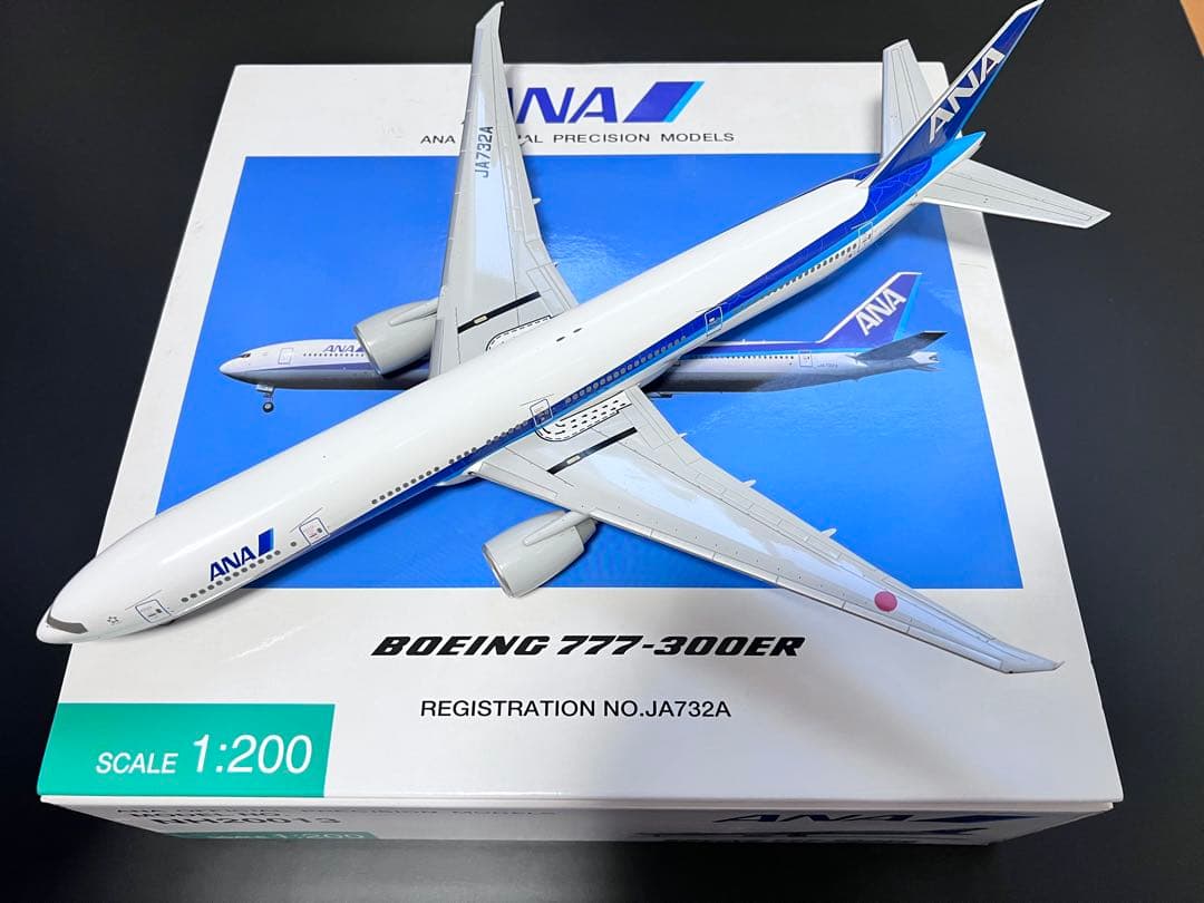 飛行機模型ANA Boeing 777-300ER スケール1:200 - メルカリ
