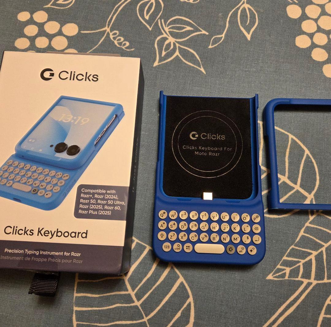 Clicks Keyboard for Razr 美品 - メルカリ