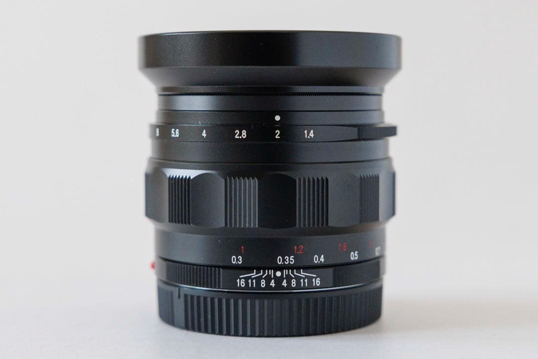 レンズ(単焦点) VoigtlanderNOKTONclassic35mmF1.4E-mount NOKTON classic 35mm F1.4 - 株式会社コシナ