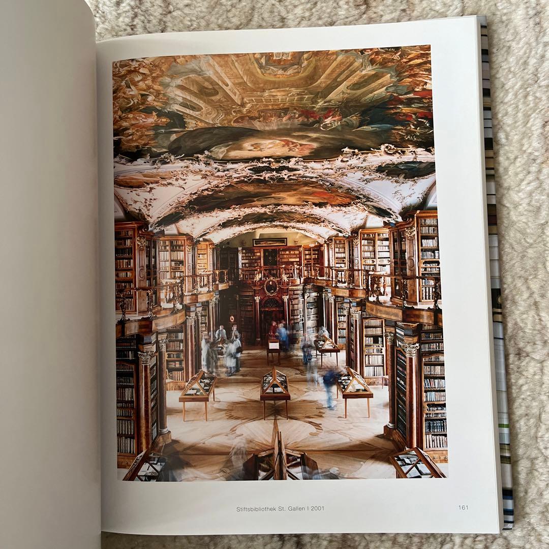 Candida Hofer 図書館の写真集