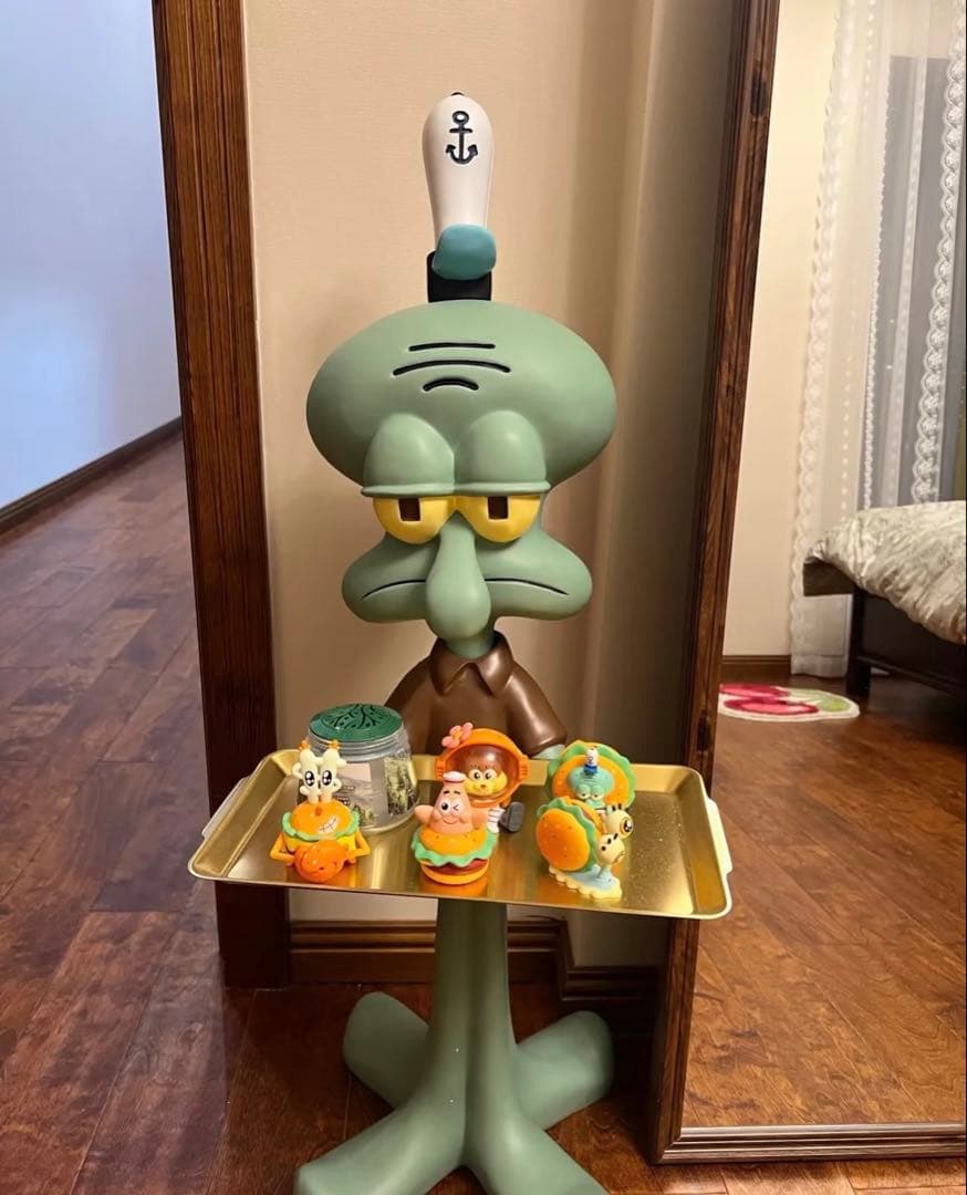 24時間発送 スポンジボブ イカルゴ 特大インテリア - メルカリ