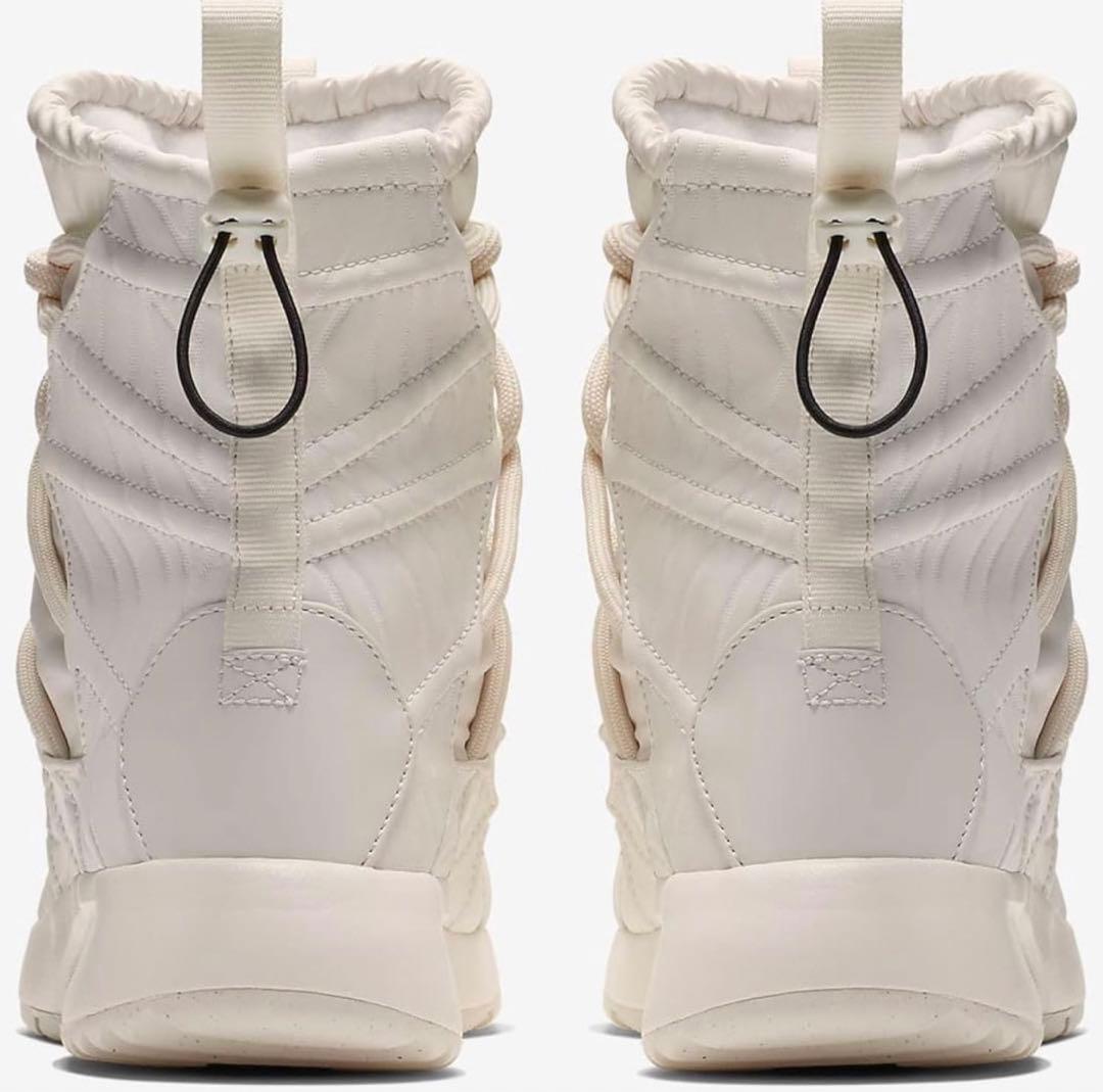 朔太郎⭐︎値下げ！！！ナイキ タンジュン ハイライズ　24.0cm