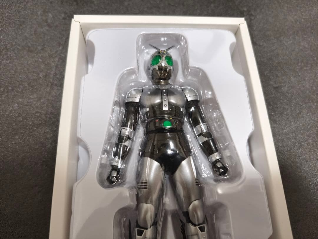 S.H.Figuarts（真骨彫製法）　シャドームーン