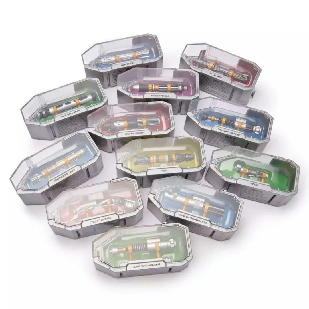 海外ディズニー版】ライトセーバー12本アドベントカレンダー - メルカリ