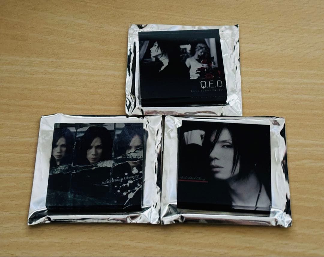 Acid Black Cherry アクリルマグネット - メルカリ