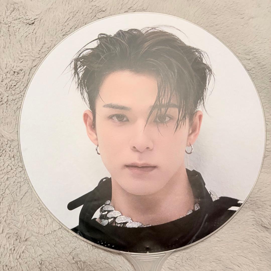 TREASURE アサヒ うちわ ポラロイド PULSE ON ソウルコン MD - メルカリ