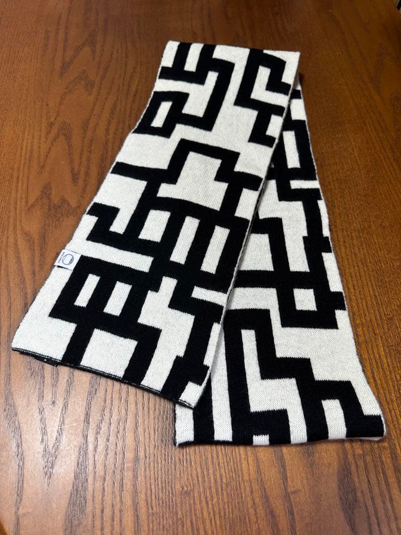 b*0様 布袋寅泰 G柄 ファインウールマフラー 新品未開封 - メルカリ