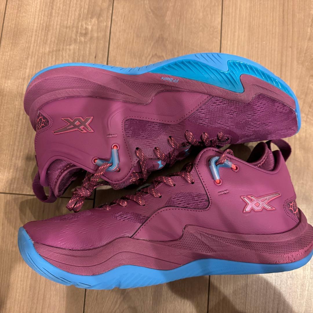 asics nova surge low 2 ノヴァ サージュ　27.5cm