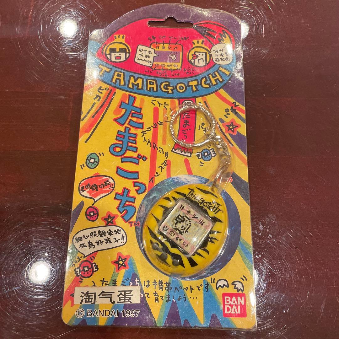 レア] 初代たまごっち 虎柄 台湾版 - メルカリ