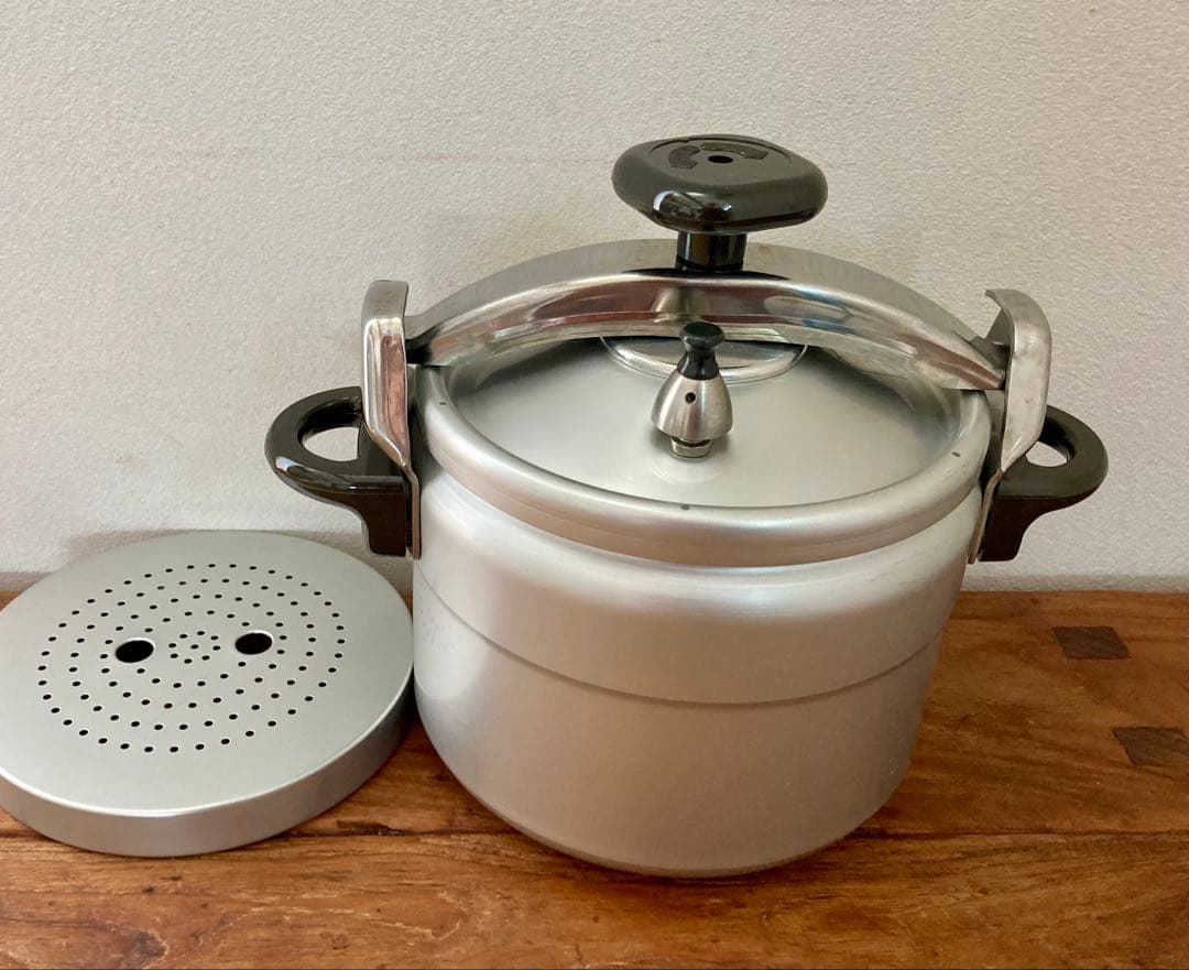 おひさ様専用】理研 圧力鍋 6L R-60 - メルカリ