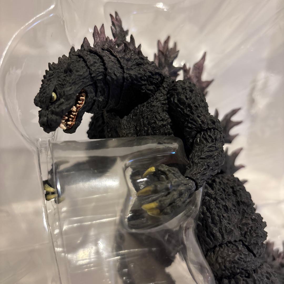 美品　S.H.Monsterarts ゴジラ 2000 ミレニアム