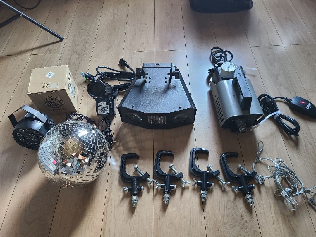 即*キ様 DJ機材 セット ミラーボール LEDパーライト スモークマシン ミラーボール ディスコ 空間 ライト 照明 LED 9色 リモコン付き USB