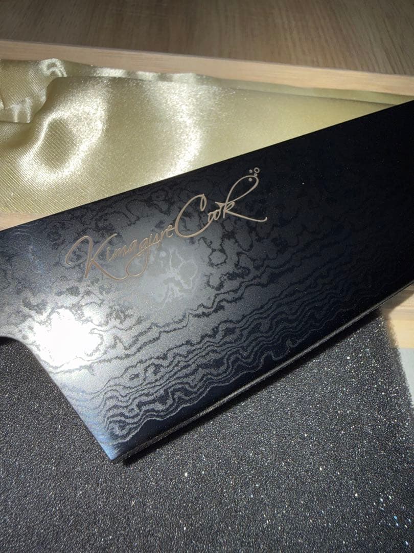 気まぐれブラック　明日メルカリ開くまでこの値段でいきます。