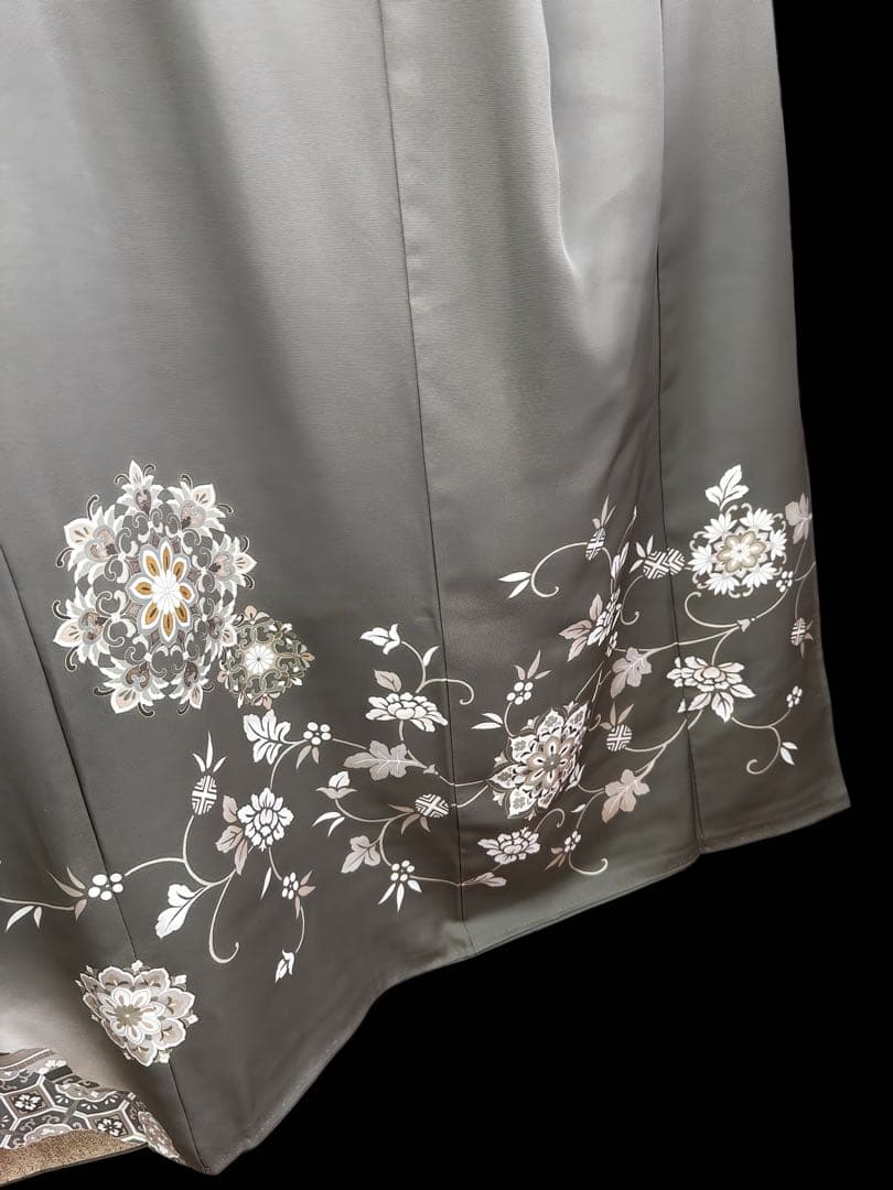 ゲリラセール！極逸品 正絹 縫い紋（刺繍紋）付き - メルカリ