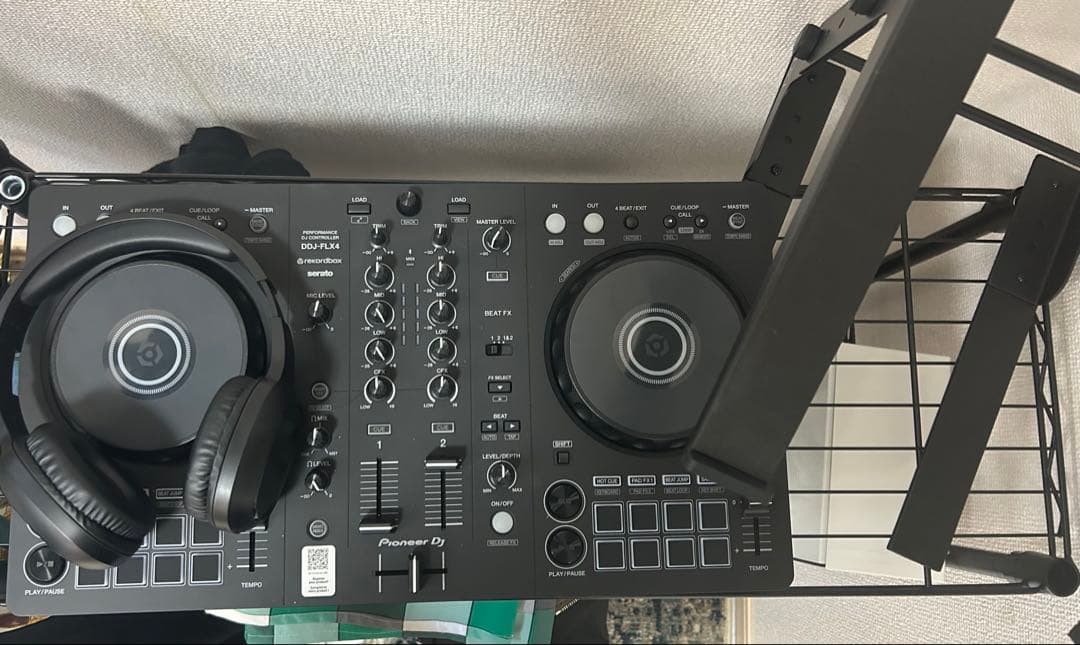 Pioneer DDJ-FLX4DJコントローラー 、その他付属品 Pioneer DJ DDJ-FLX4 ラップトップスタンド / ヘッドホン / rekordbox