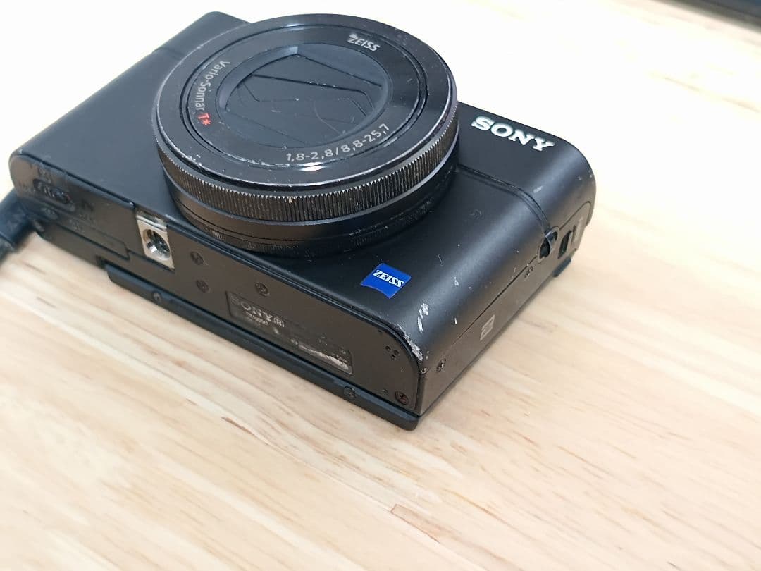 SONY DSC-RX100M3 デジカメ【動作問題なし・外観悪い】
