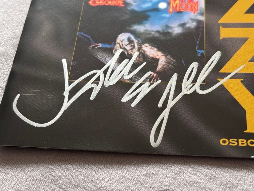 レアOzzy Osbourne jake e leeサインCDオジーオズボーン - メルカリ