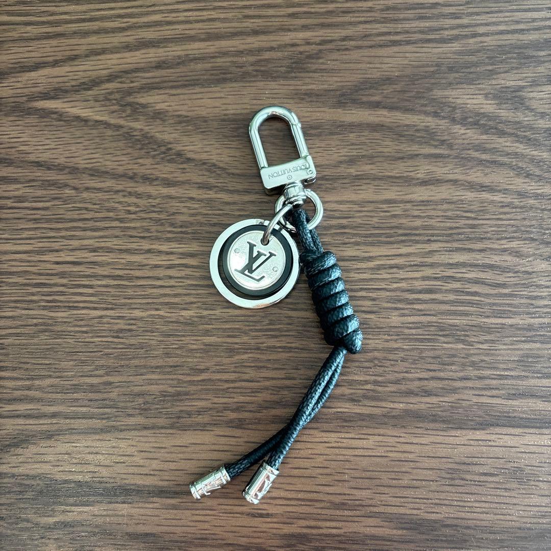 【最終価格】 LOUIS VUITTON ルイ・ヴィトン　キーリング 楽天市場】LOUIS VUITTONキーリング＆フックルイヴィトン キーホルダー