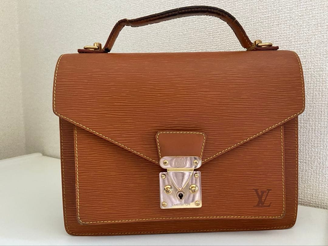 ルイヴィトン エピ モンソー 中古バック 中古・古着通販】LOUIS VUITTON (ルイ ヴィトン) エピ モンソー