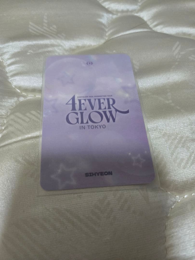 EVERGLOW シヒョン 直筆サイン入りトレカ - メルカリ