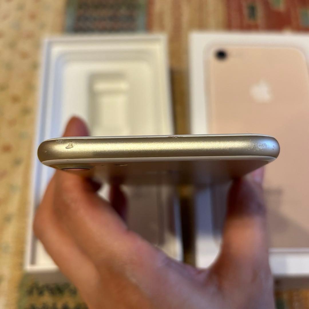 Apple iPhone 7 ゴールド 本体 - メルカリ