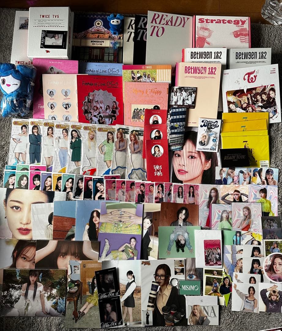 TWICE公式引退品 TWICE OFFICIAL SITE