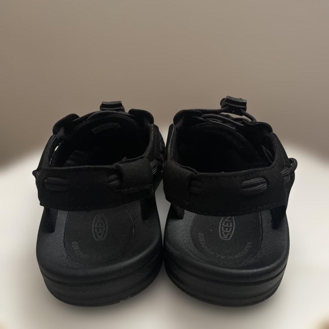 Keen サンダル　ユニーク　黒　24.5cm