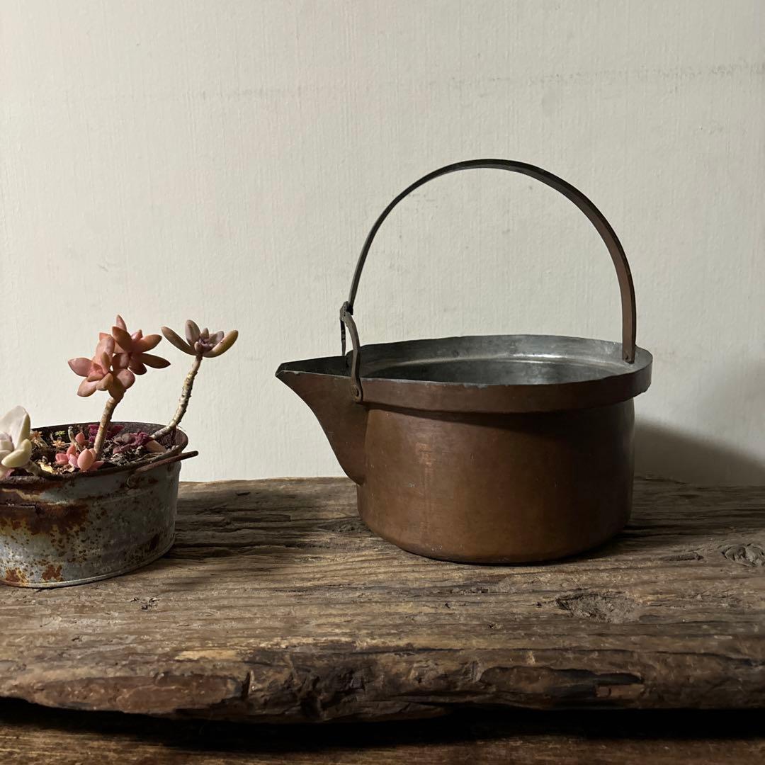 シャビー　古い片口銅鍋　⑥ コッパーケトル　片口　ガーデニング　古道具　検:李朝 ヴィンテージ 通販ホビー・楽器・アート - シャビー 古い片口銅鍋 ⑥